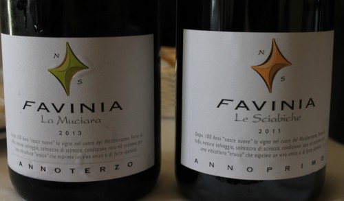 Favinia