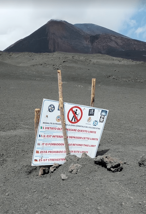Etna volcano warning